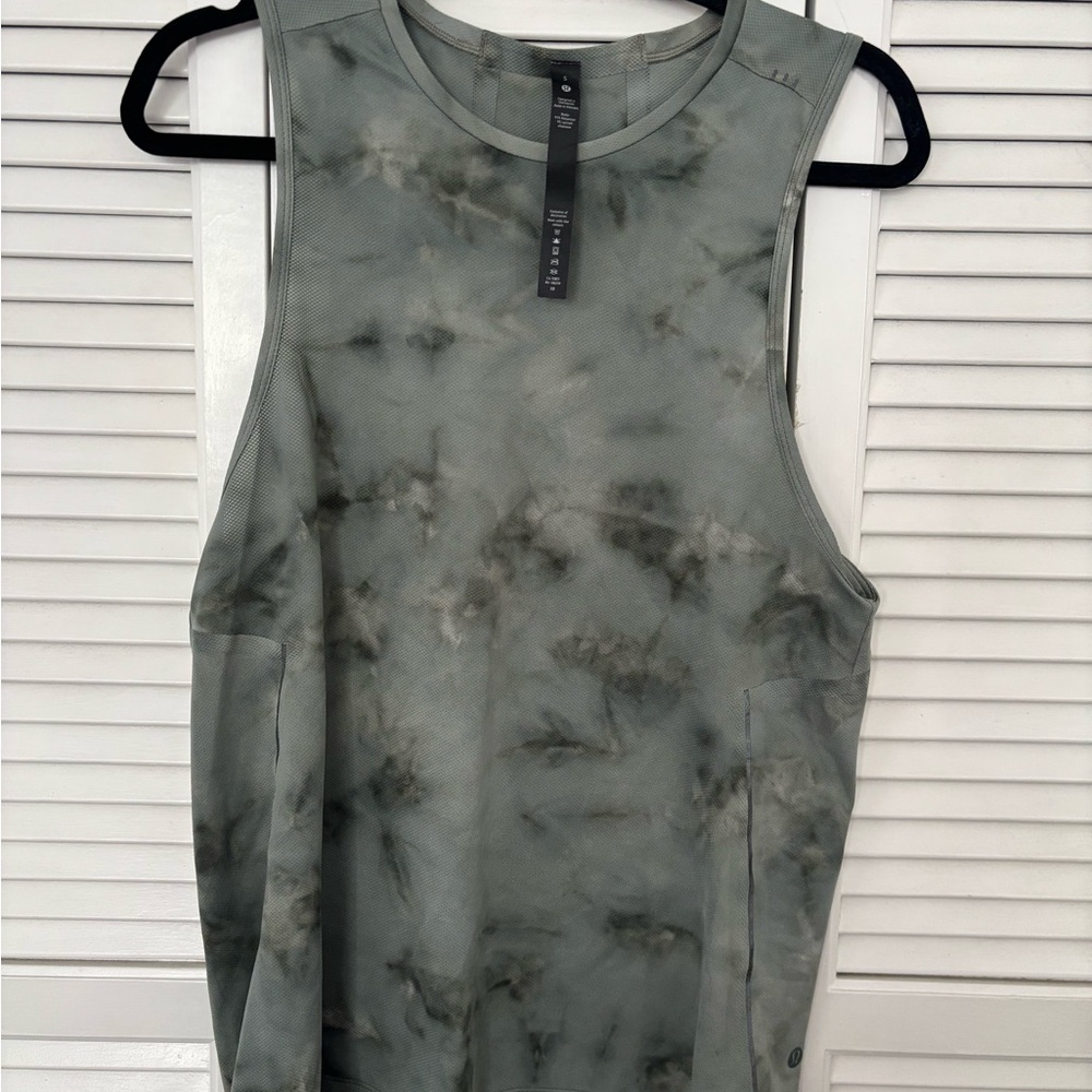 Green Lululemon work out top